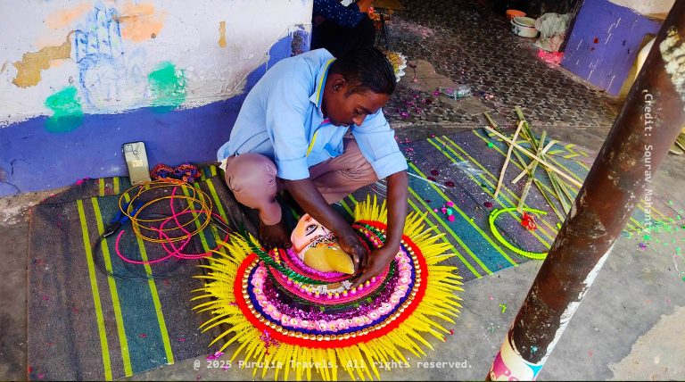 Making-Chou-Mukhos---Charida-Village---Purulia-Travels